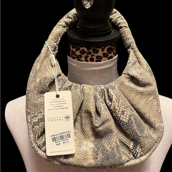 NWT. Urban Expressions clutch - Picture 2 of 5